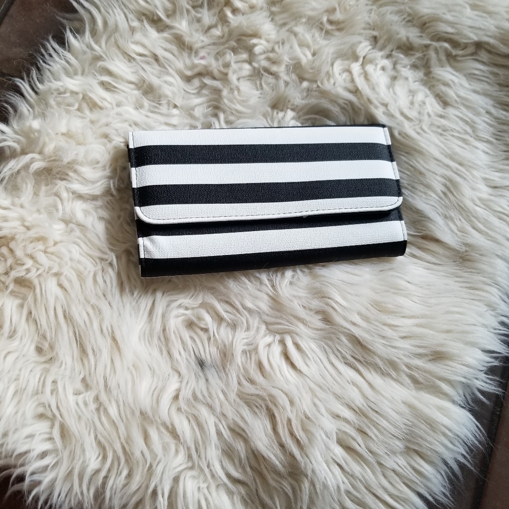 Kut from the Kloth Black White Striped Wallet NWOT